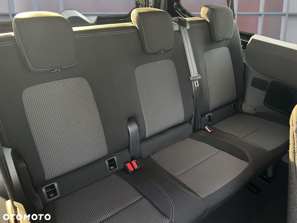 Volkswagen Transporter Kombi L2H1 M1 - 17