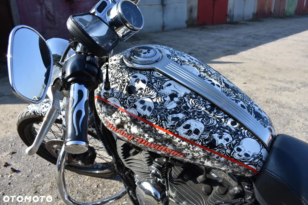 Harley-Davidson Sportster Custom 1200C - 8