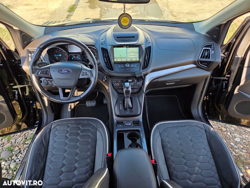 Ford Kuga 2.0 TDCi 4WD Powershift Vignale - 20