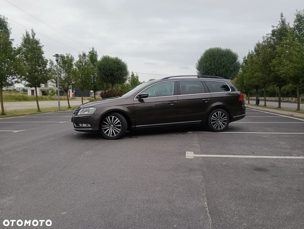 Volkswagen Passat 2.0 TDI Comfortline DSG - 2