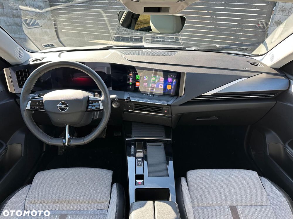 Opel Astra 1.6 T Plug-in Hybrid Elegance - 9