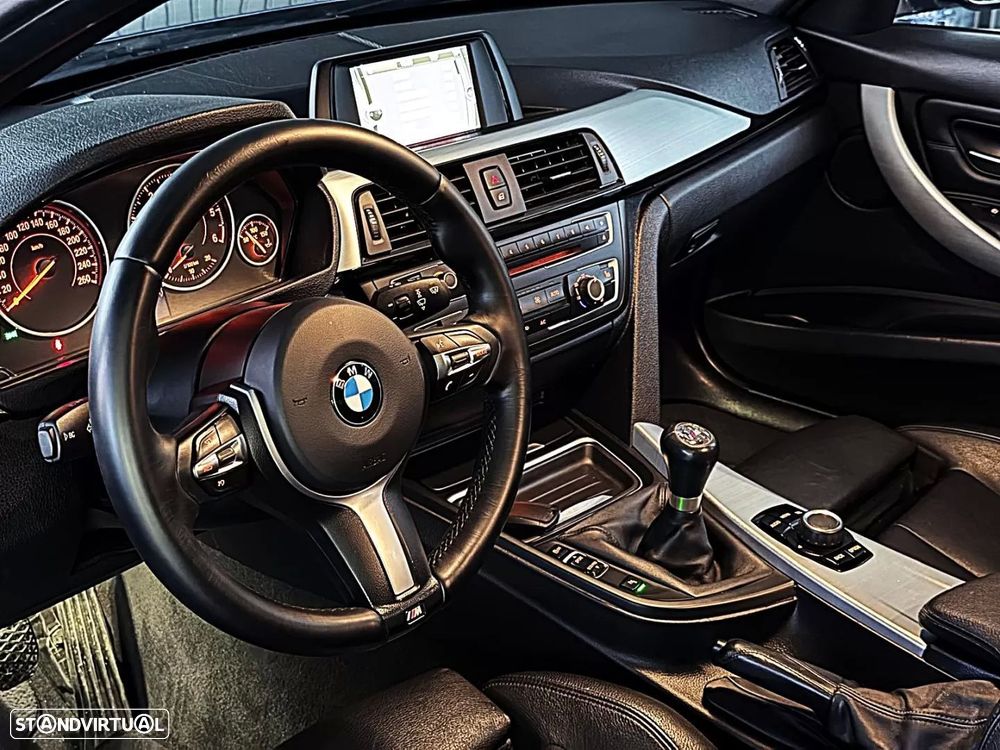 BMW 318 d Pack M - 24