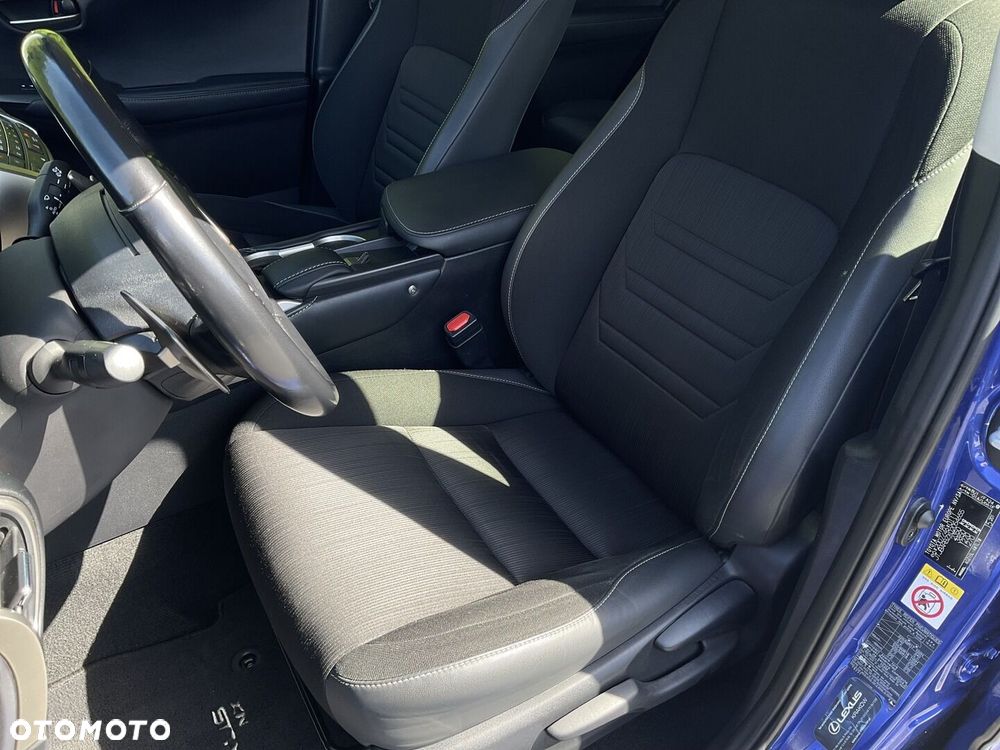 Lexus NX 200t Elite AWD - 17
