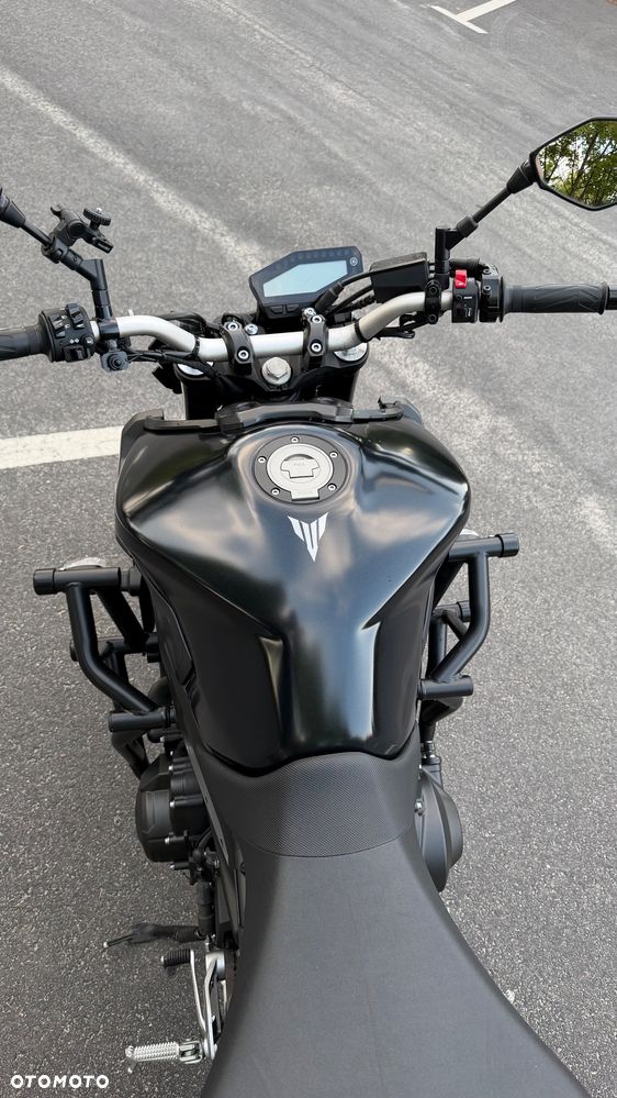 Yamaha MT - 8
