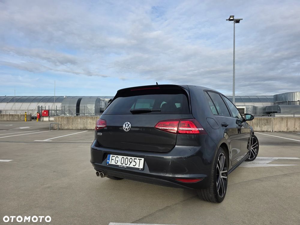 Volkswagen Golf 2.0 TDI BMT GTD - 13