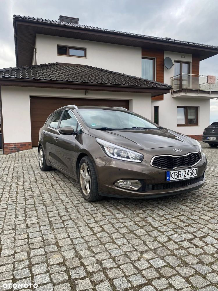 Kia Ceed 1.6 CRDi 128 ISG Platinum Edition - 12