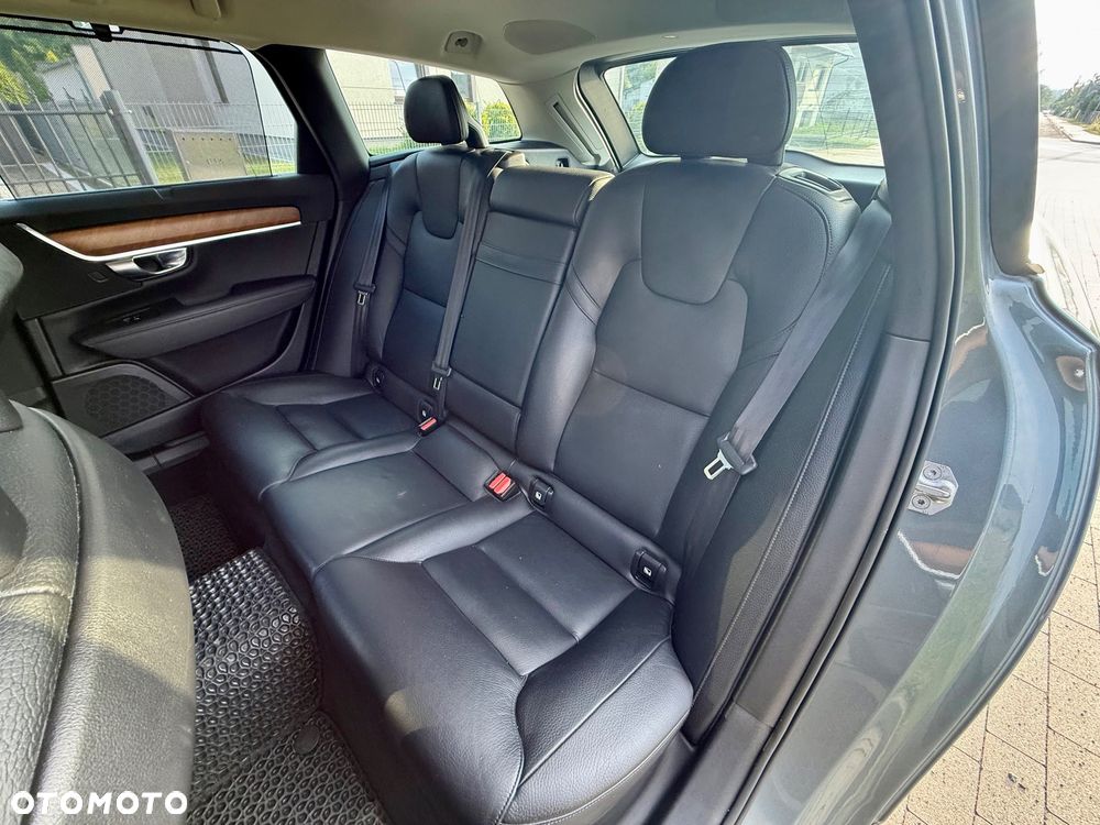 Volvo V90 D5 AWD Geartronic Momentum - 24