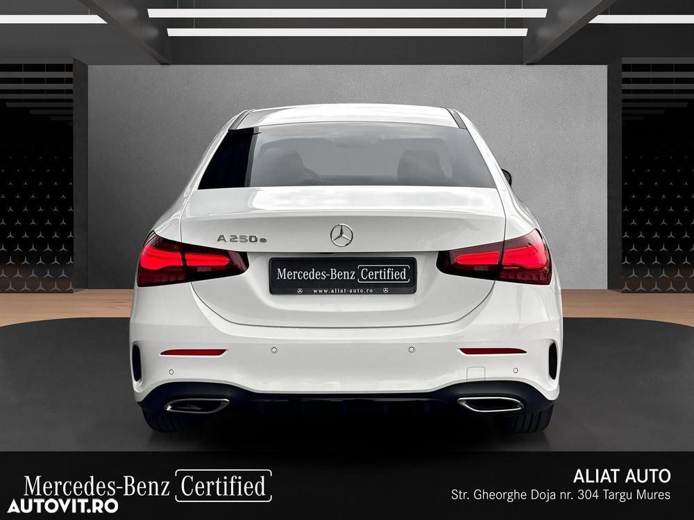 Mercedes-Benz A 250 e Sedan Aut. - 6