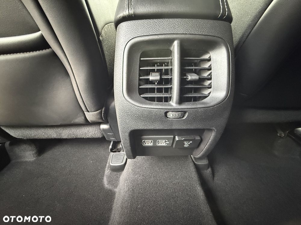 Jeep Cherokee - 28