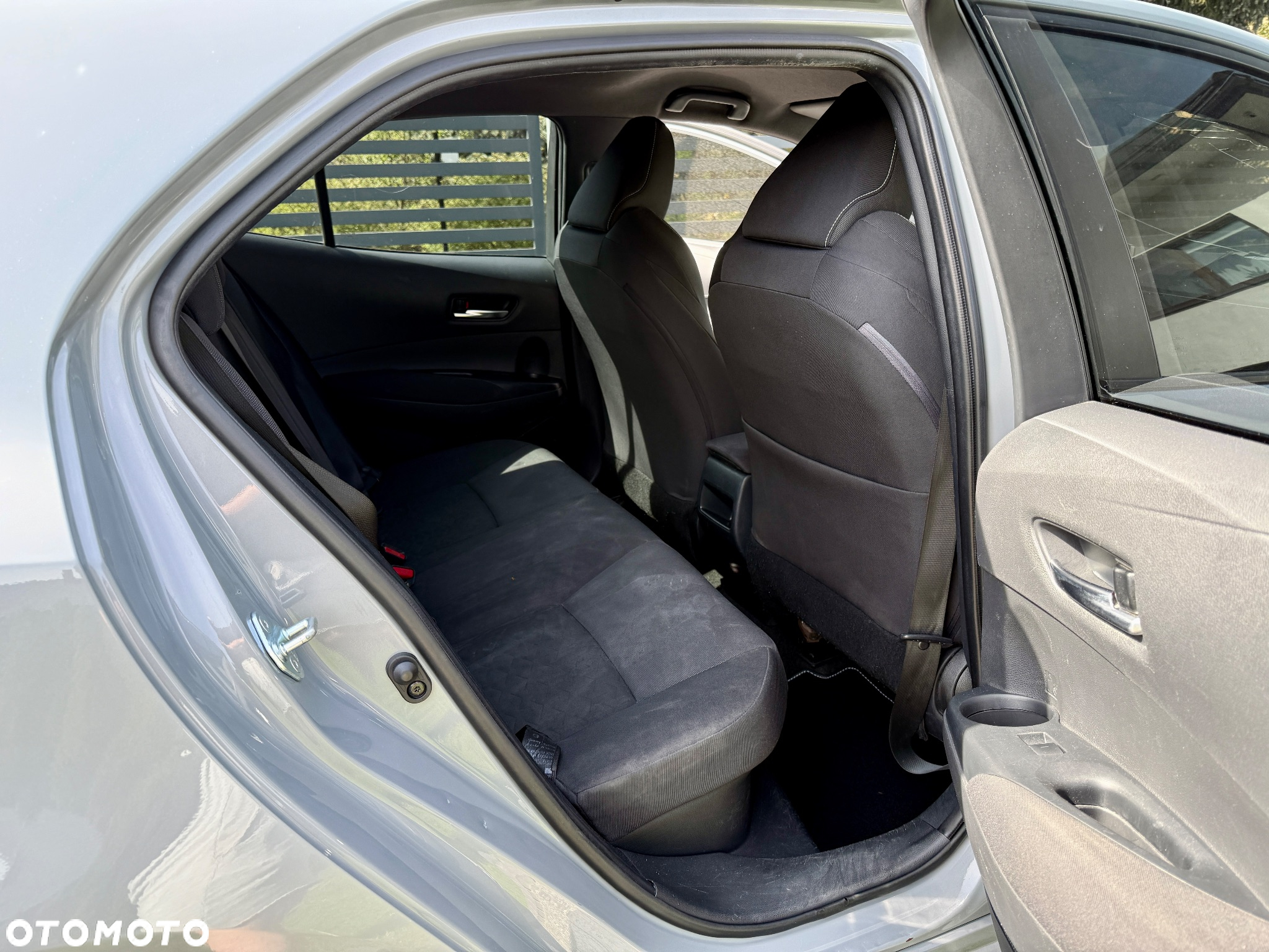 Toyota Corolla 1.8 Hybrid Comfort - 29