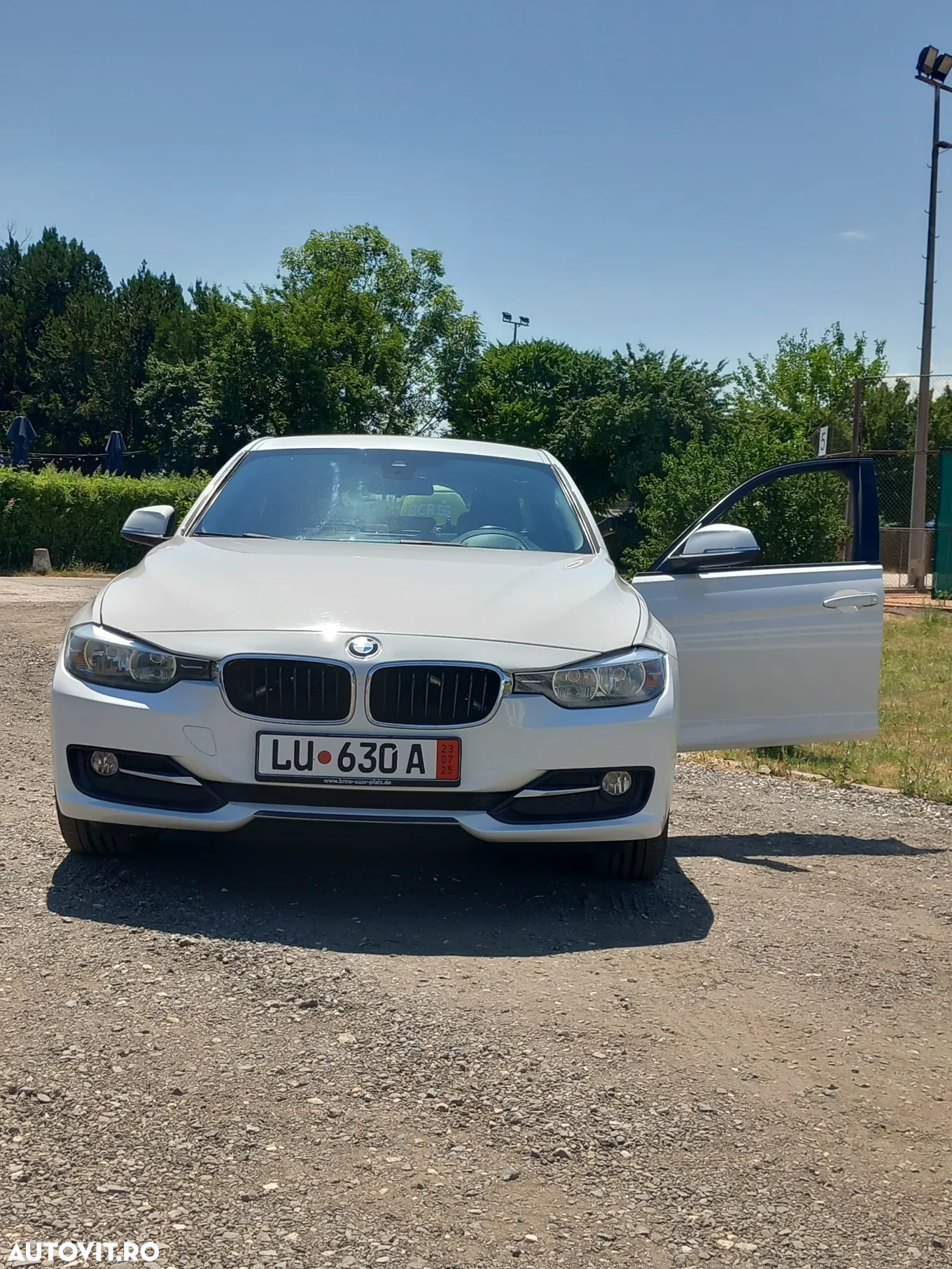 BMW Seria 3 320d Sport Line - 2