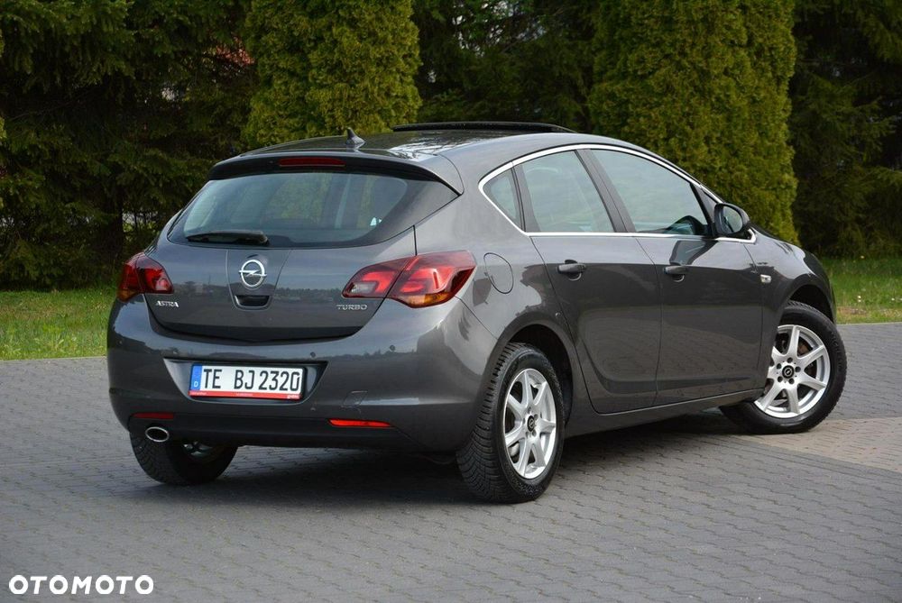Opel Astra 1.4 Turbo Cosmo - 14