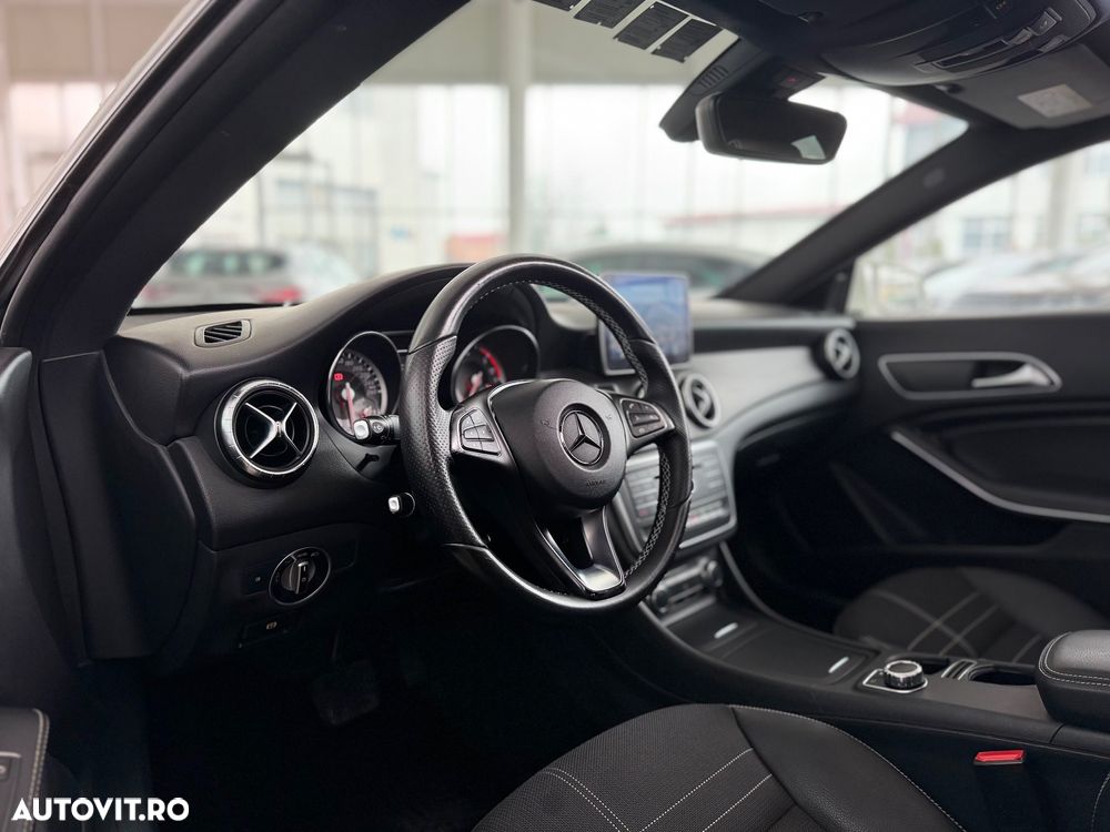 Mercedes-Benz CLA - 12