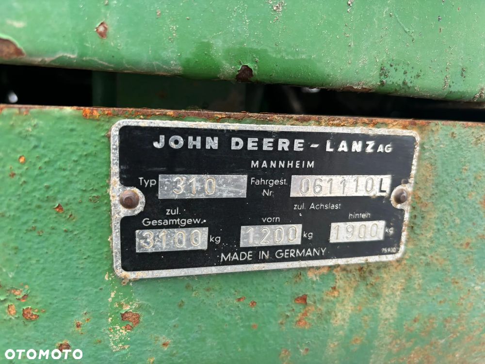 John Deere 310 - 6