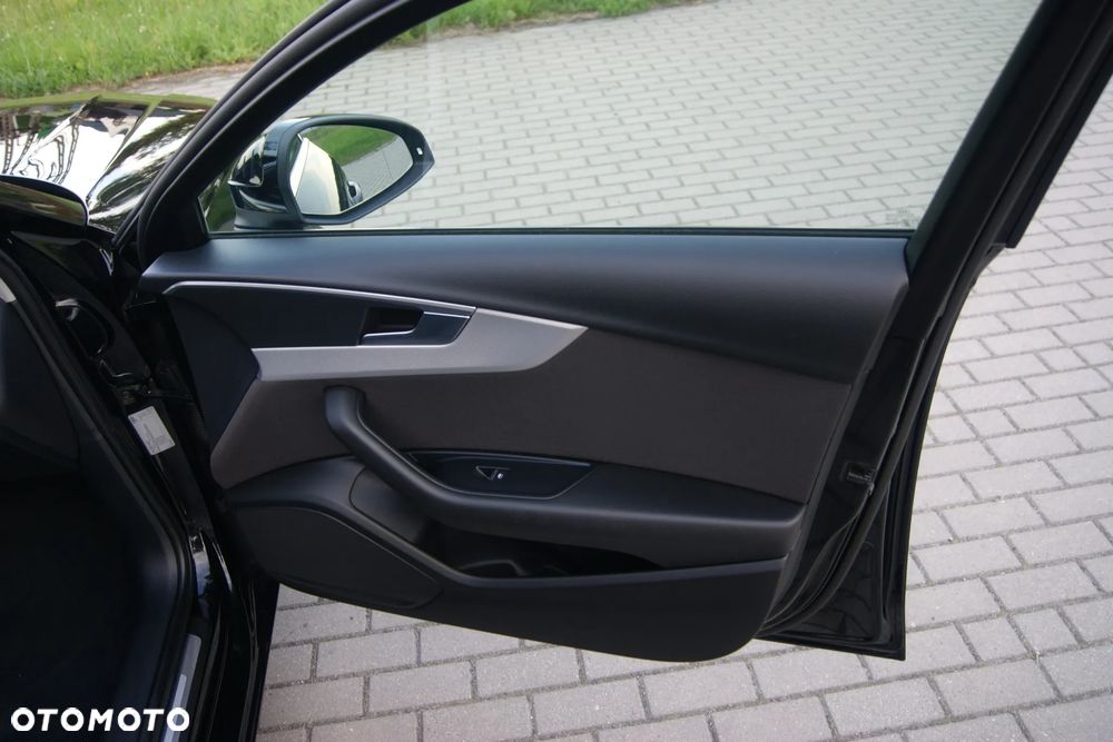 Audi A4 Avant 2.0 TDI - 34