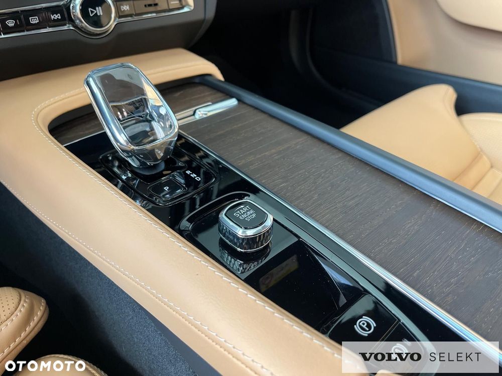 Volvo V90 Cross Country - 33