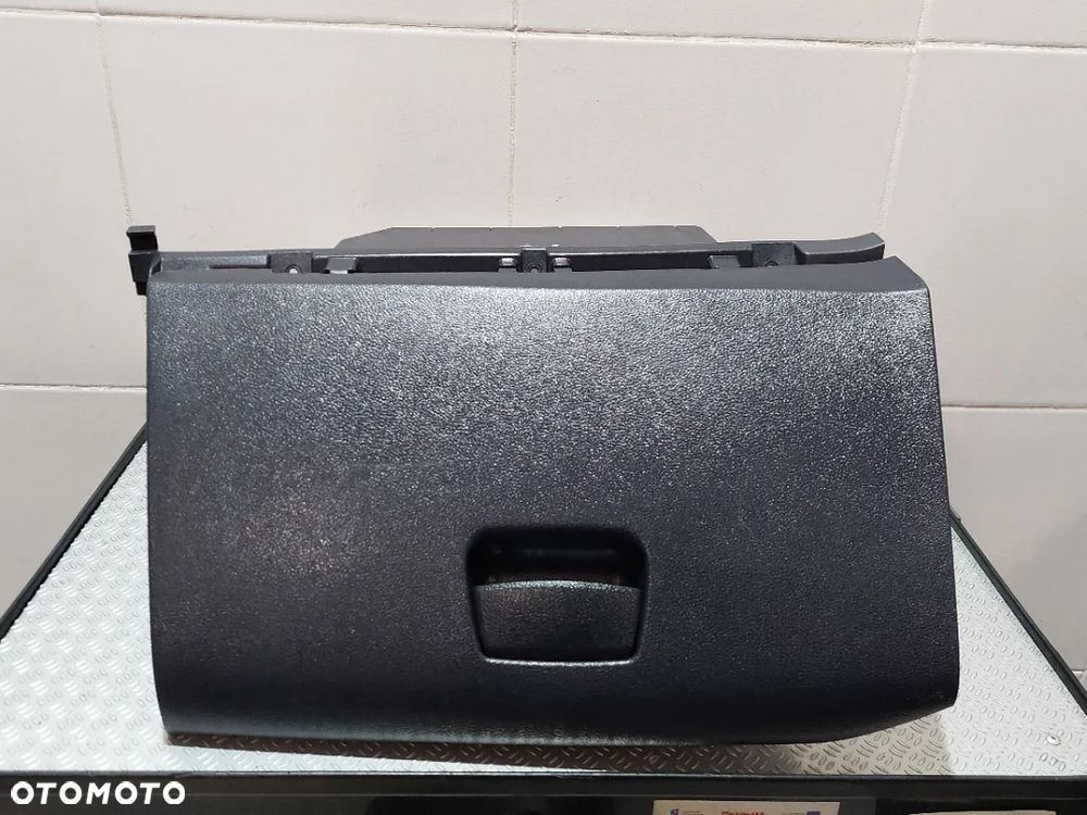 SCHOWEK OD PASAŻERA KIA RIO III 3 R2016 1,2B NR 845121W020 - 1