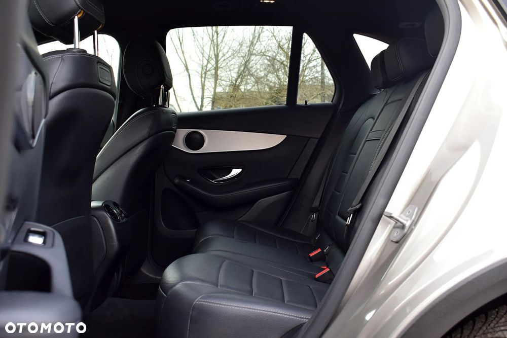 Mercedes-Benz GLC - 6