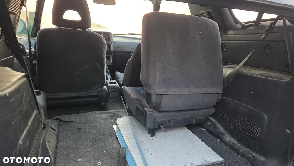 Toyota RAV4 2.0 - 14