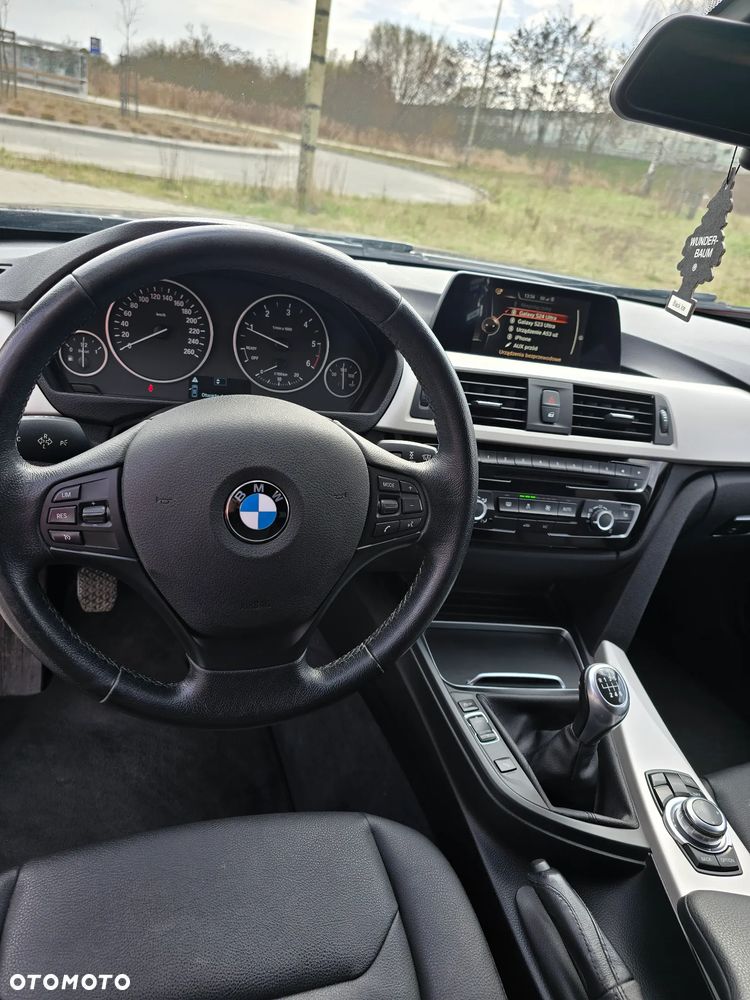 BMW Seria 3 320d Edition Luxury Line Purity - 31