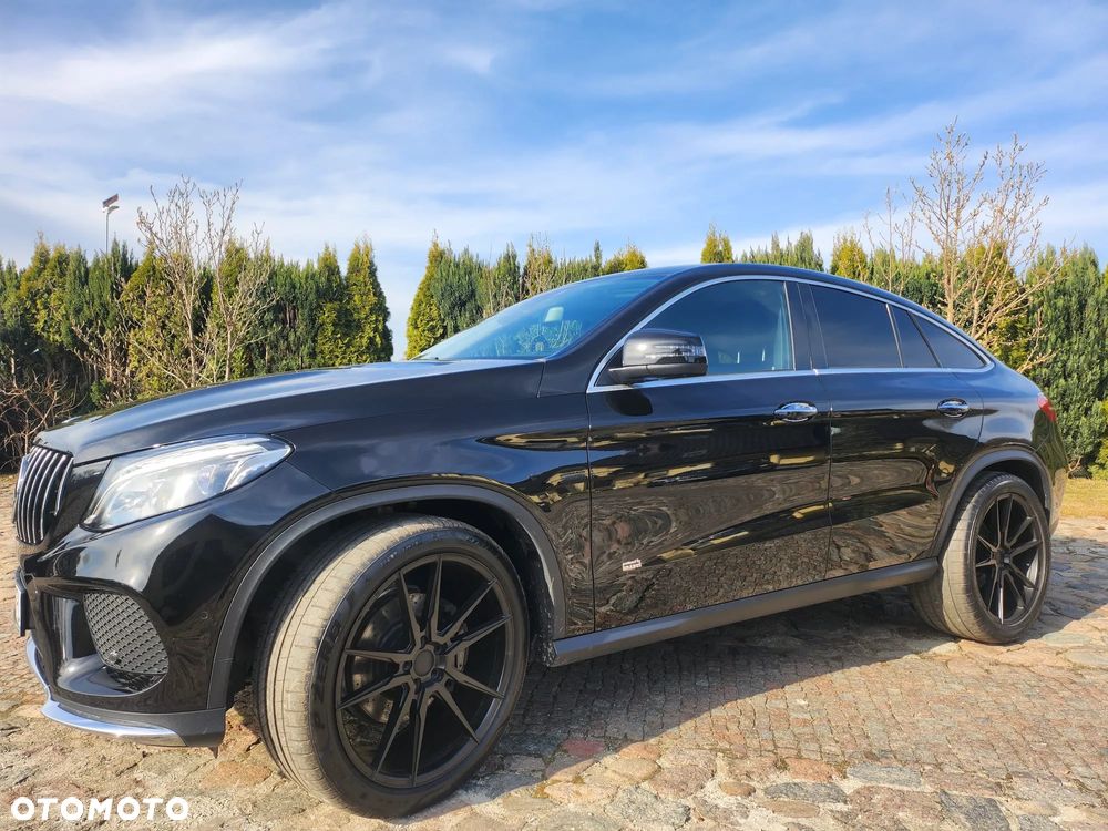 Mercedes-Benz GLE - 12