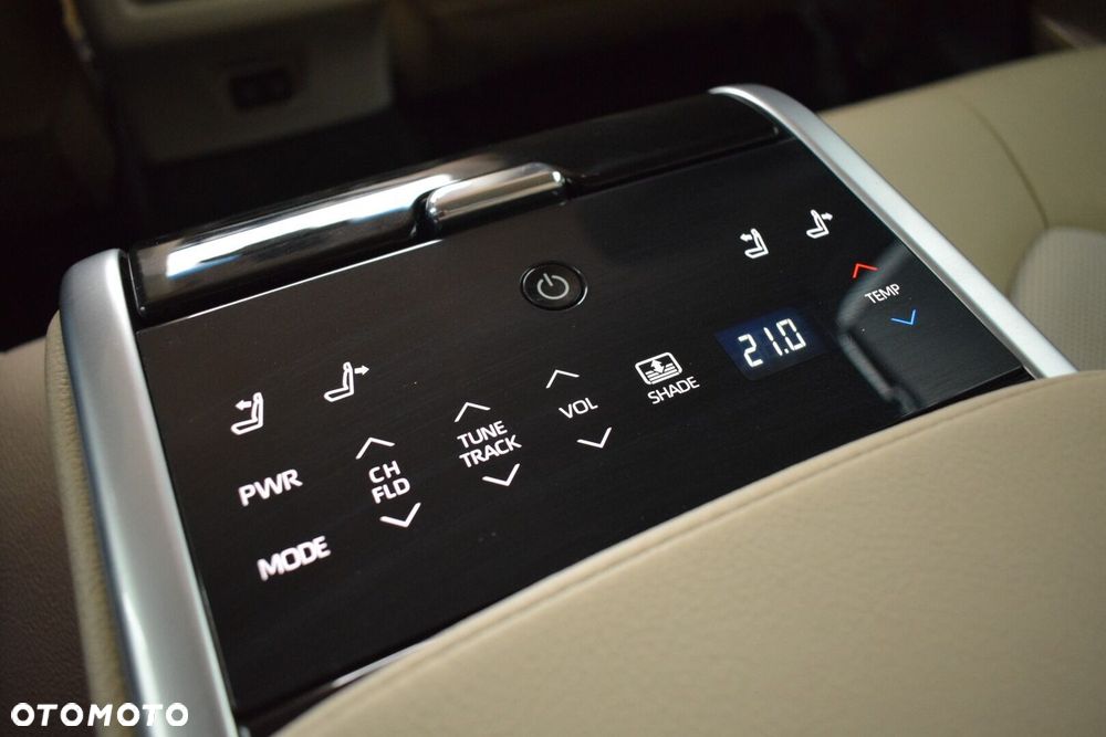 Toyota Camry 2.5 Hybrid Executive CVT - 20