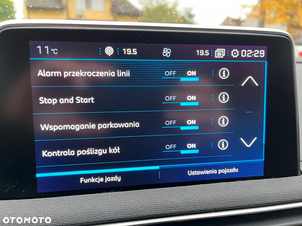 Peugeot 5008 - 12