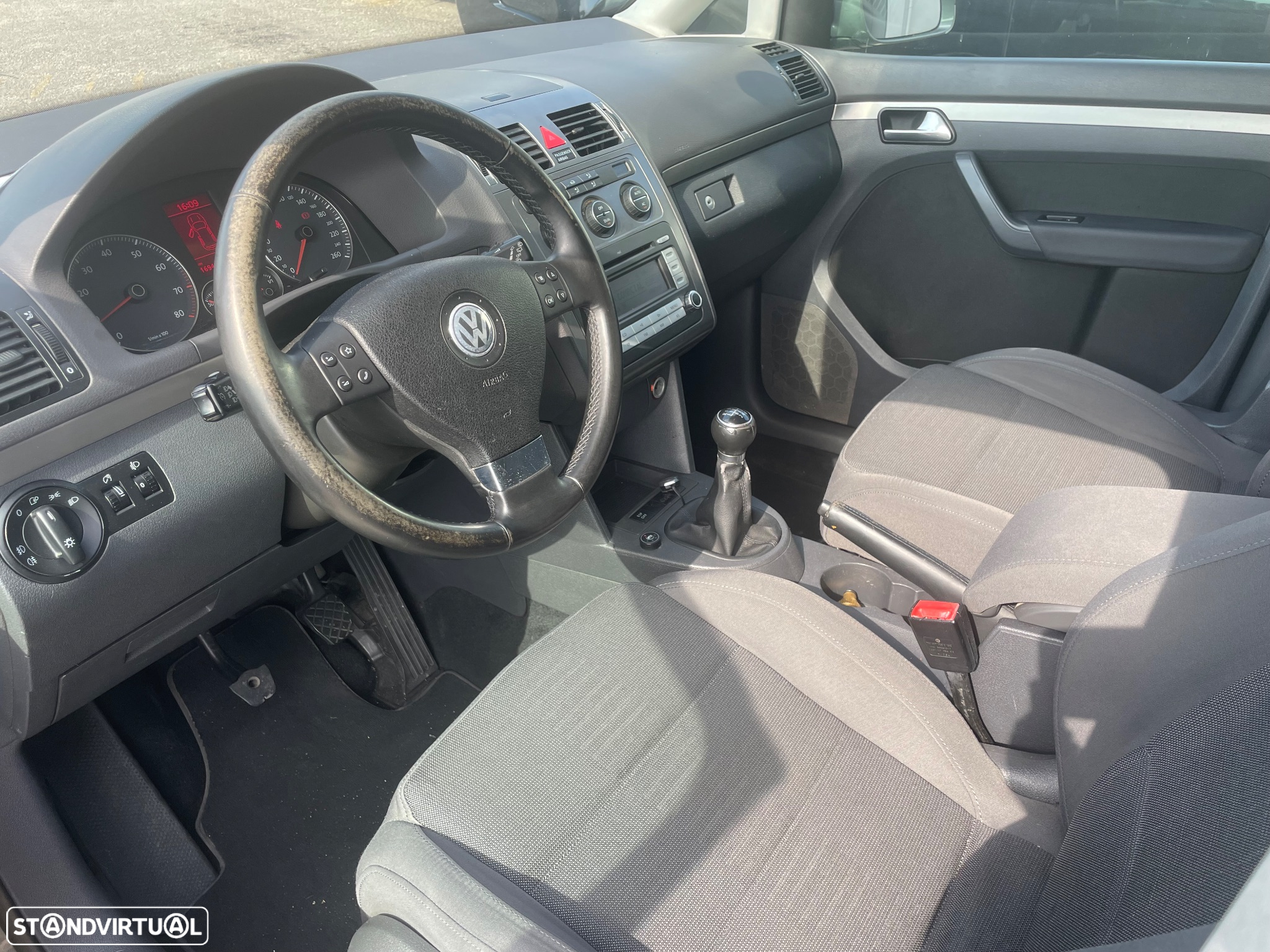 VW Touran - 6