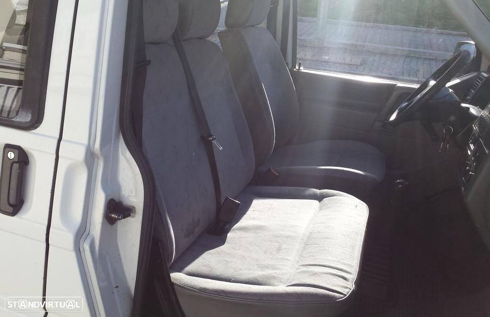 VW Transporter 2.4 D Kombi - 5