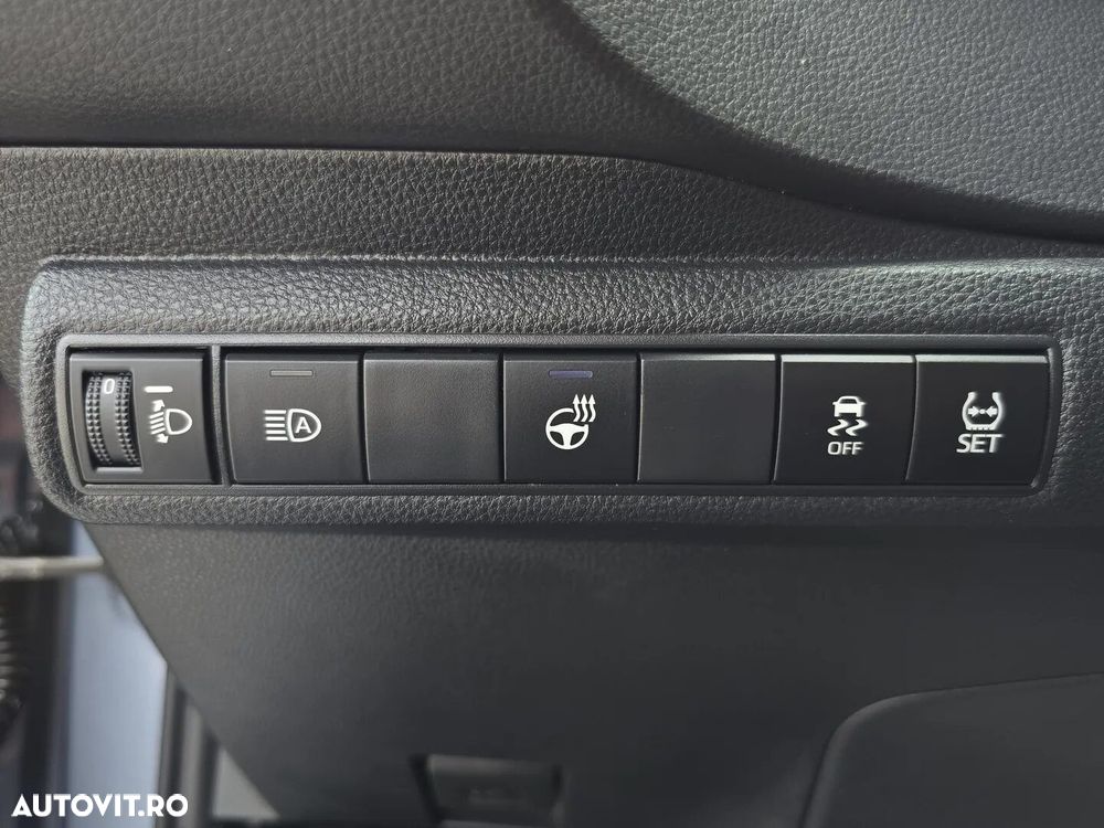 Toyota Corolla - 10