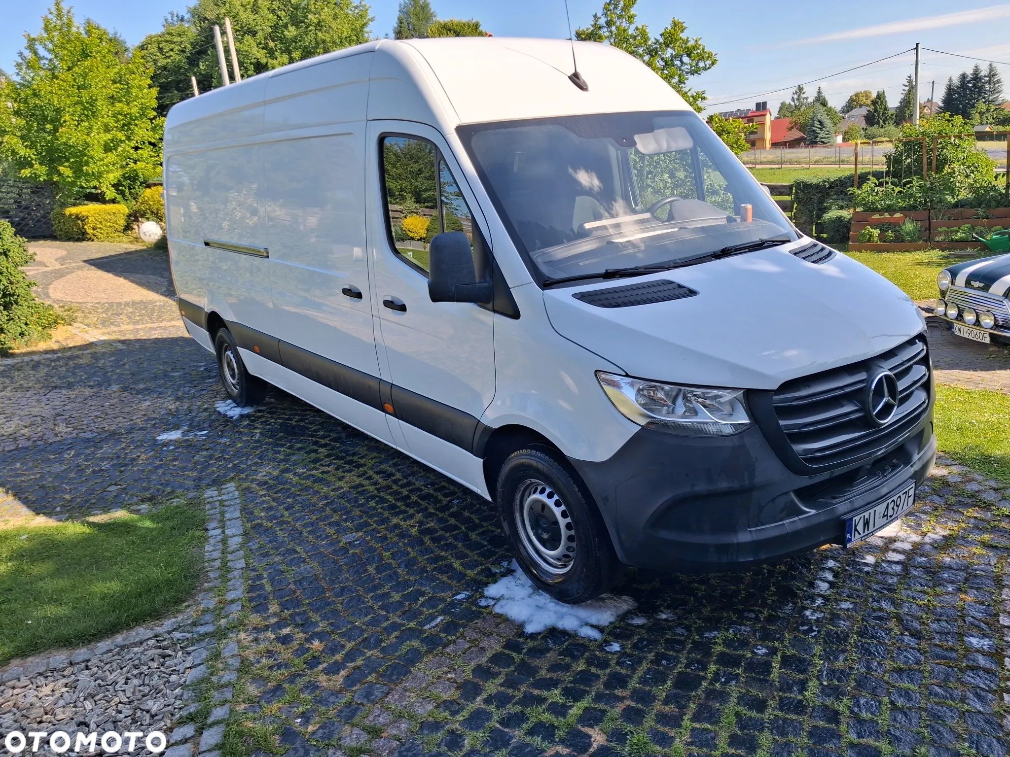 Mercedes-Benz Sprinter - 1