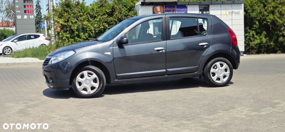 Dacia Sandero 1.2 16V Laureate - 8