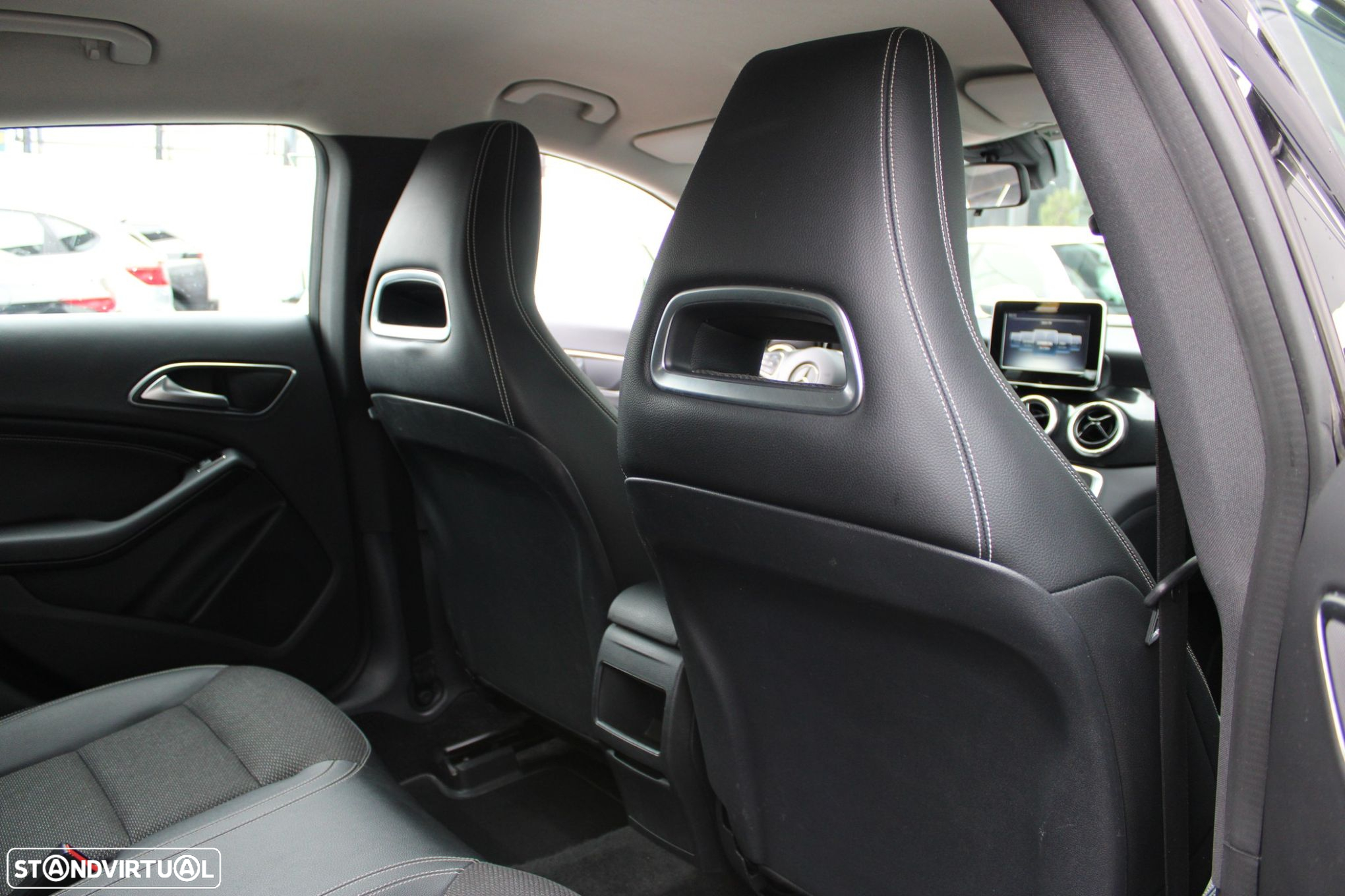 Mercedes-Benz CLA 180 - 7