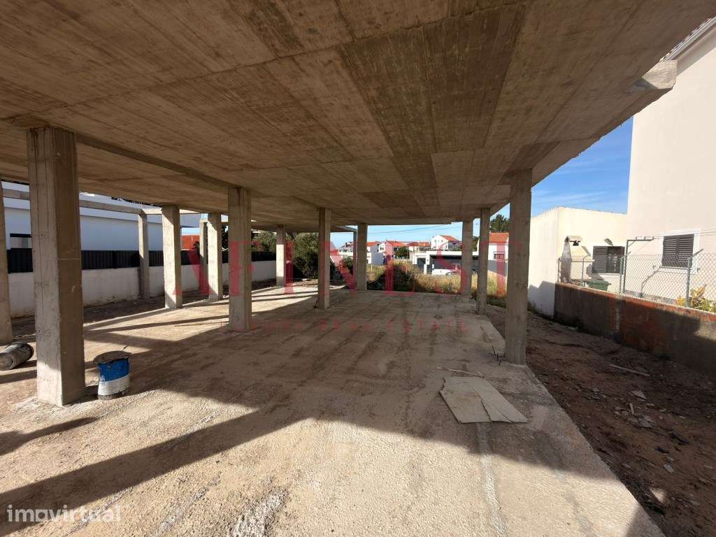 Moradia T3+1 Moderna com Piscina Privada em Fernão Ferro (Seixal) -... - Grande imagem: 4/21