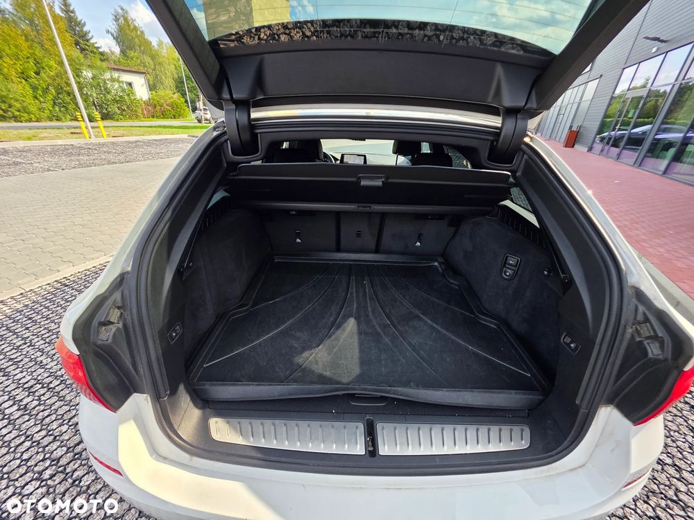 BMW Seria 5 530i xDrive Sport Line - 14