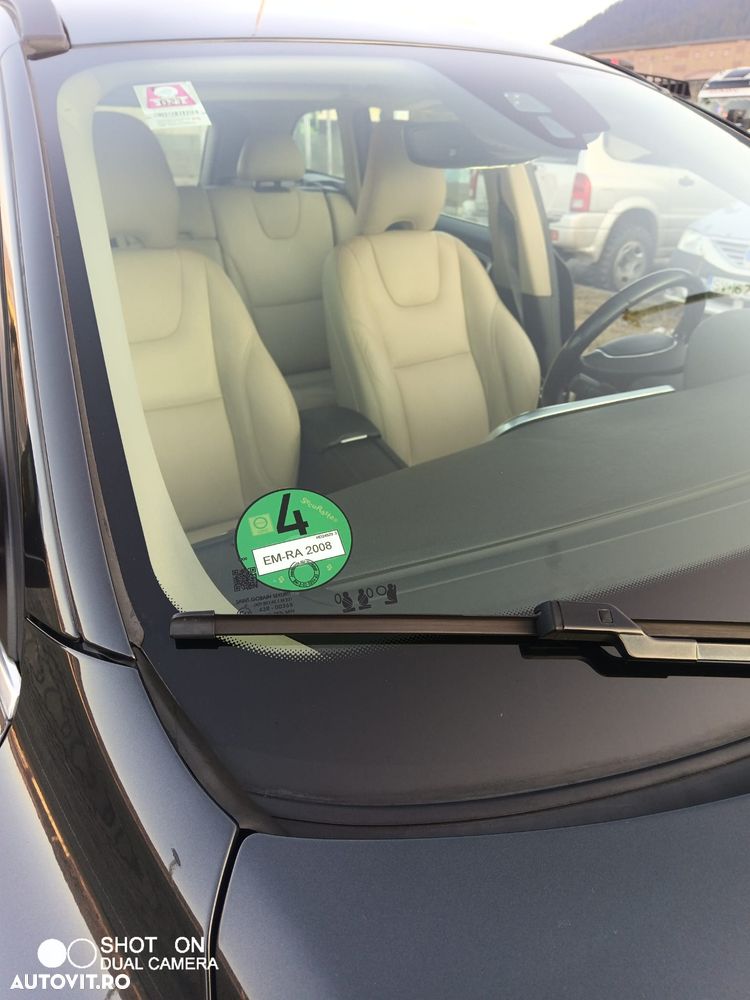 Volvo XC 60 D4 Geartronic Momentum - 14