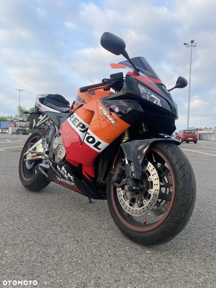 Honda CBR - 3
