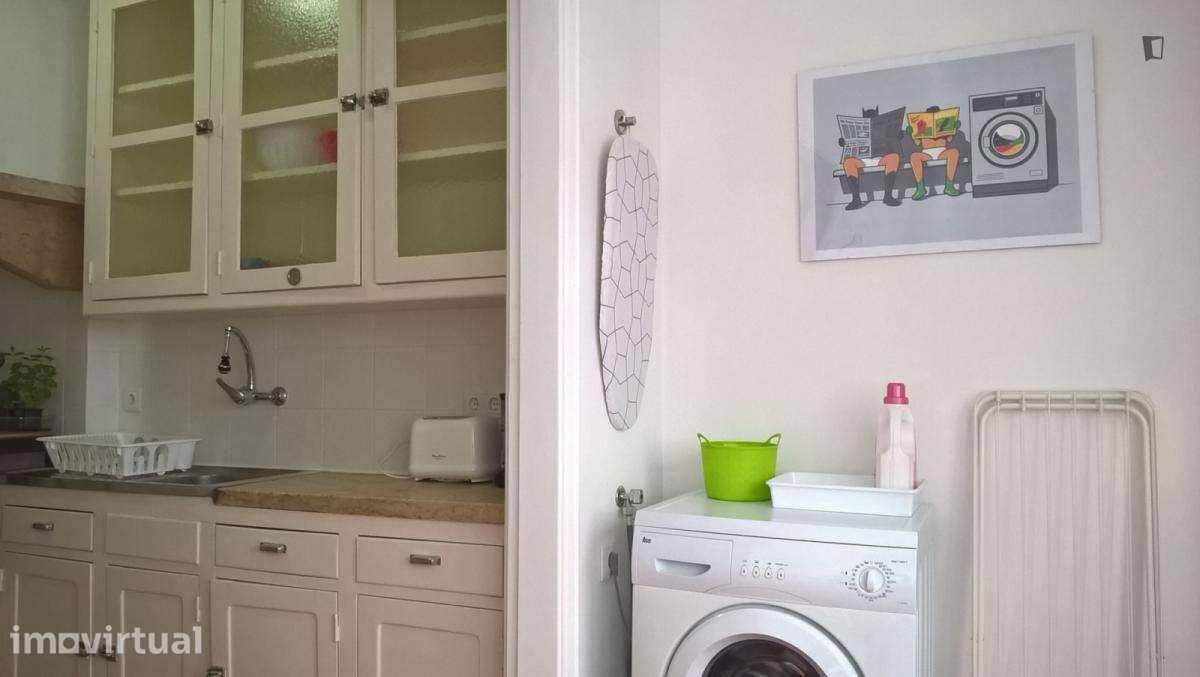 Quarto - localizado em Arroios Lisbon - Grande imagem: 3/16