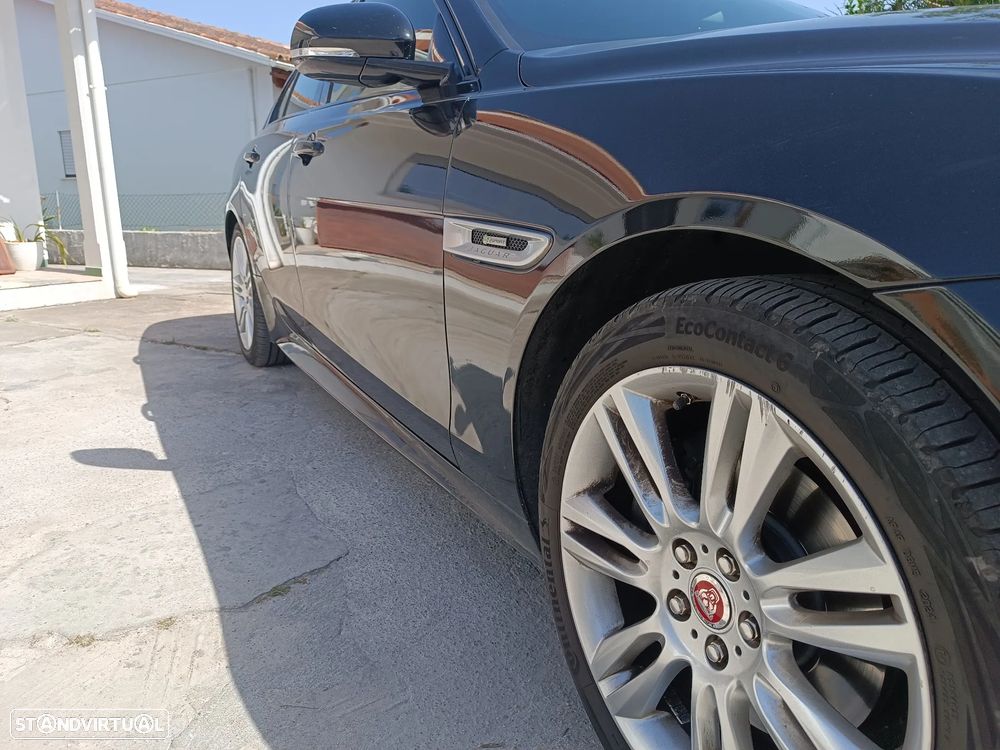 Jaguar XE 20d Prestige - 2