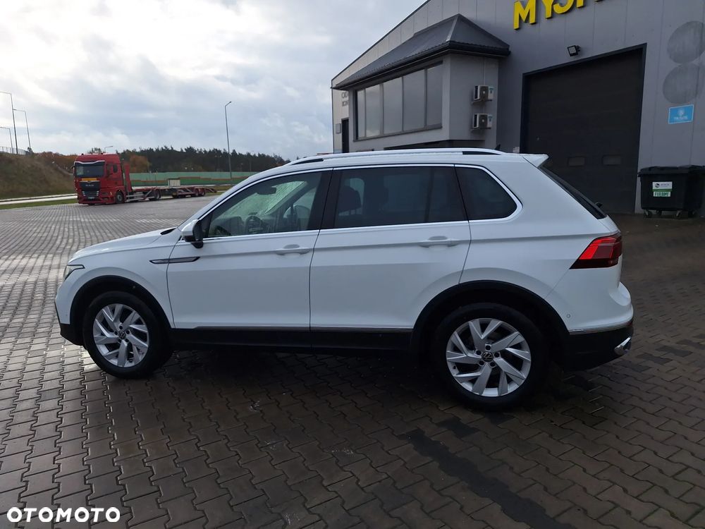 Volkswagen Tiguan - 1