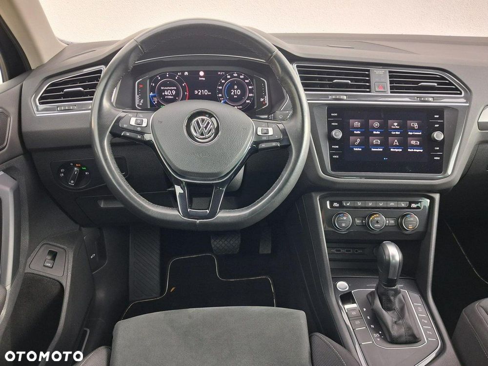 Volkswagen Tiguan - 15