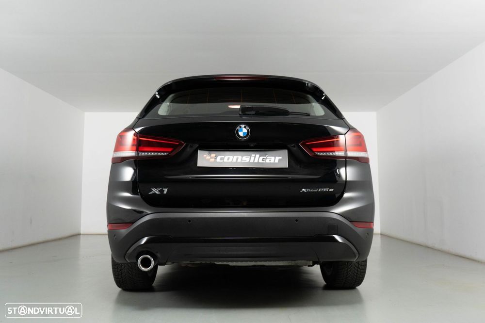 BMW X1 25 e xDrive Corporate Edition - 4