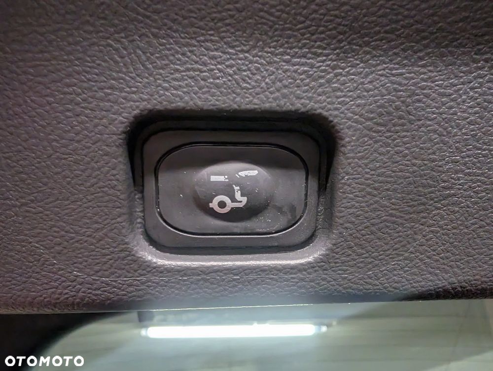 Ford Mondeo 2.0 EcoBlue Titanium - 13