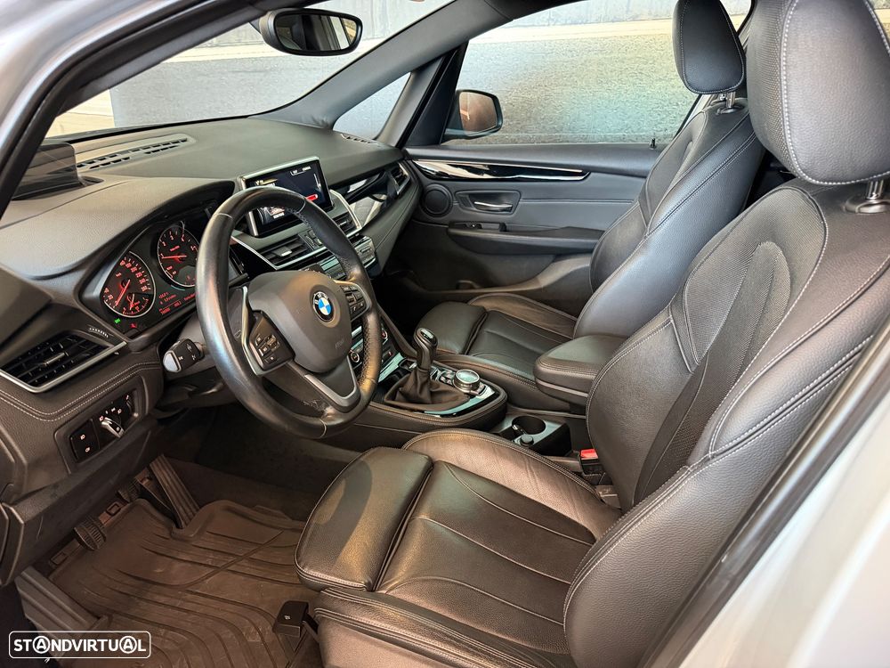 BMW 218 Active Tourer d Line Sport - 8