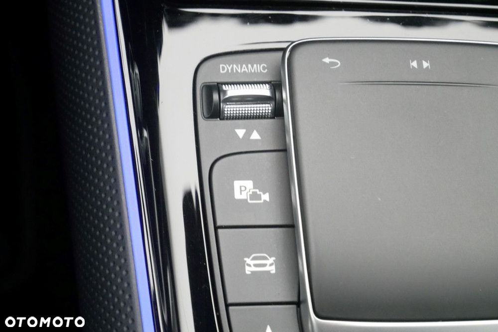 Mercedes-Benz GLA - 20