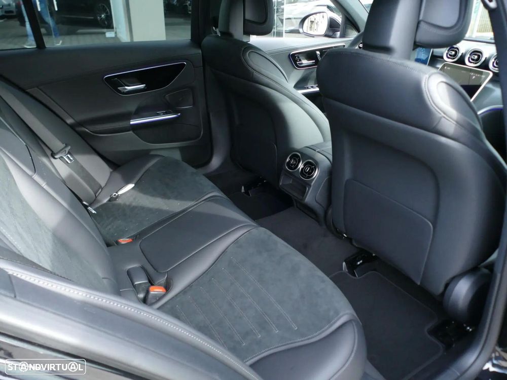 Mercedes-Benz C 300 e AMG Line - 30