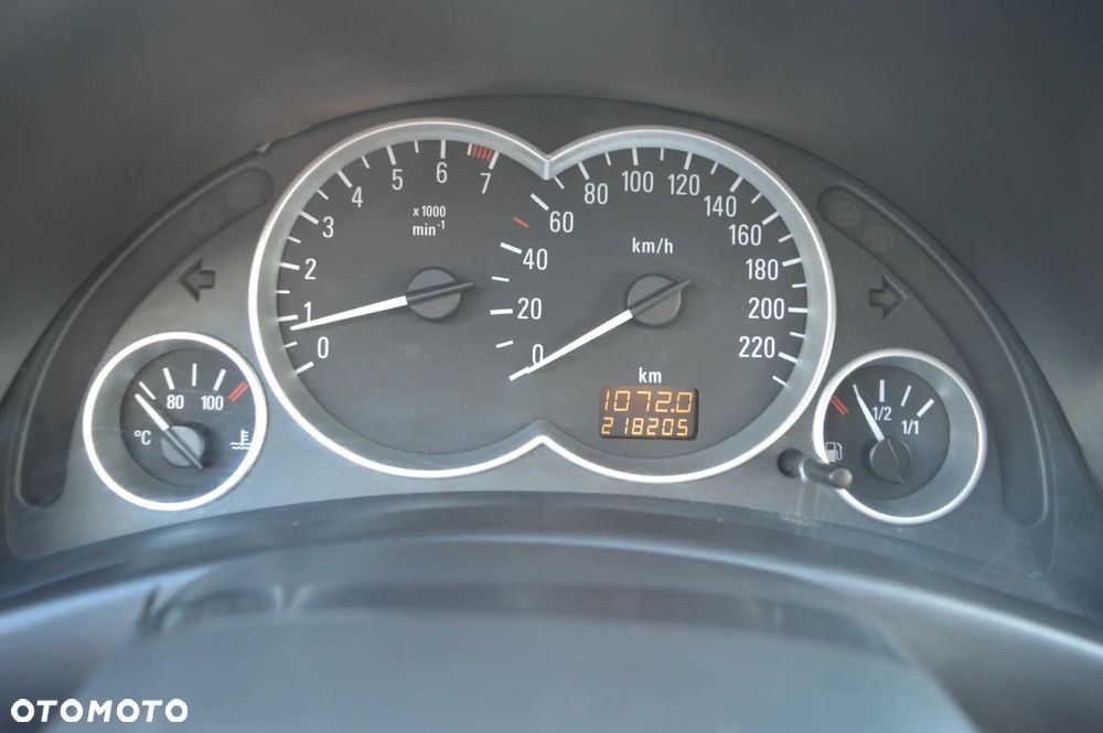 Opel Corsa 1.2 16V Cosmo - 20