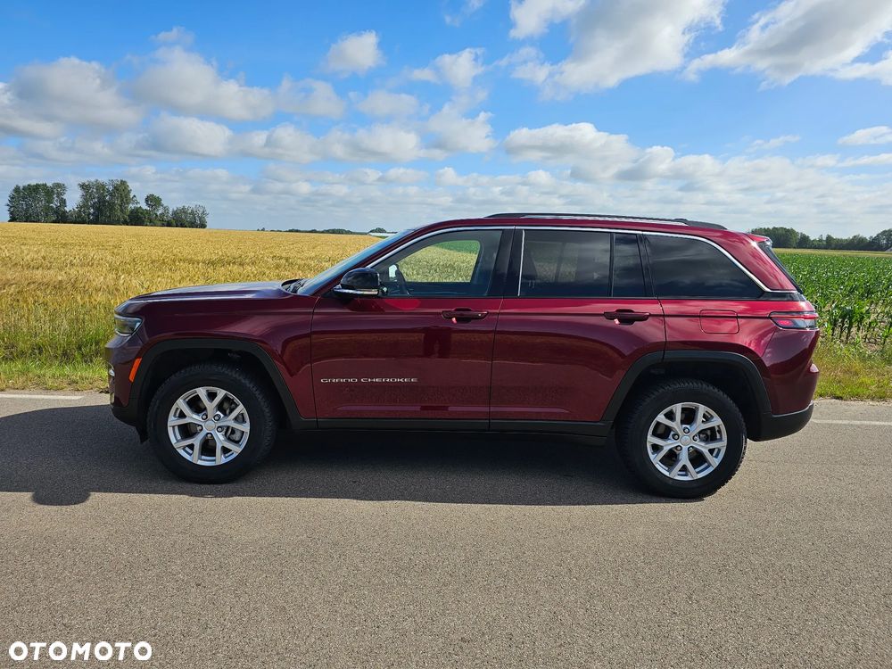 Jeep Grand Cherokee - 23