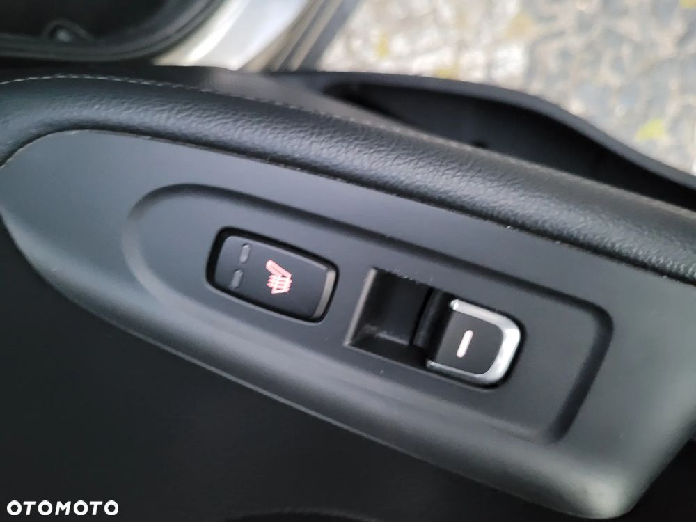 Kia Carens 1.6 GDI Dream Team Edition - 29