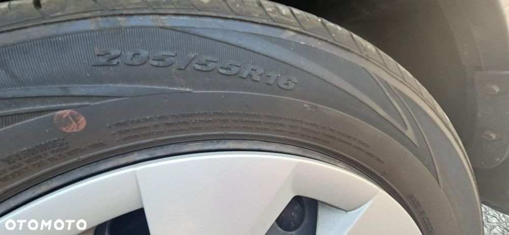 Toyota Auris 1.6 Premium Comfort - 12